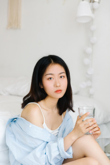 人妻大胸奶水2